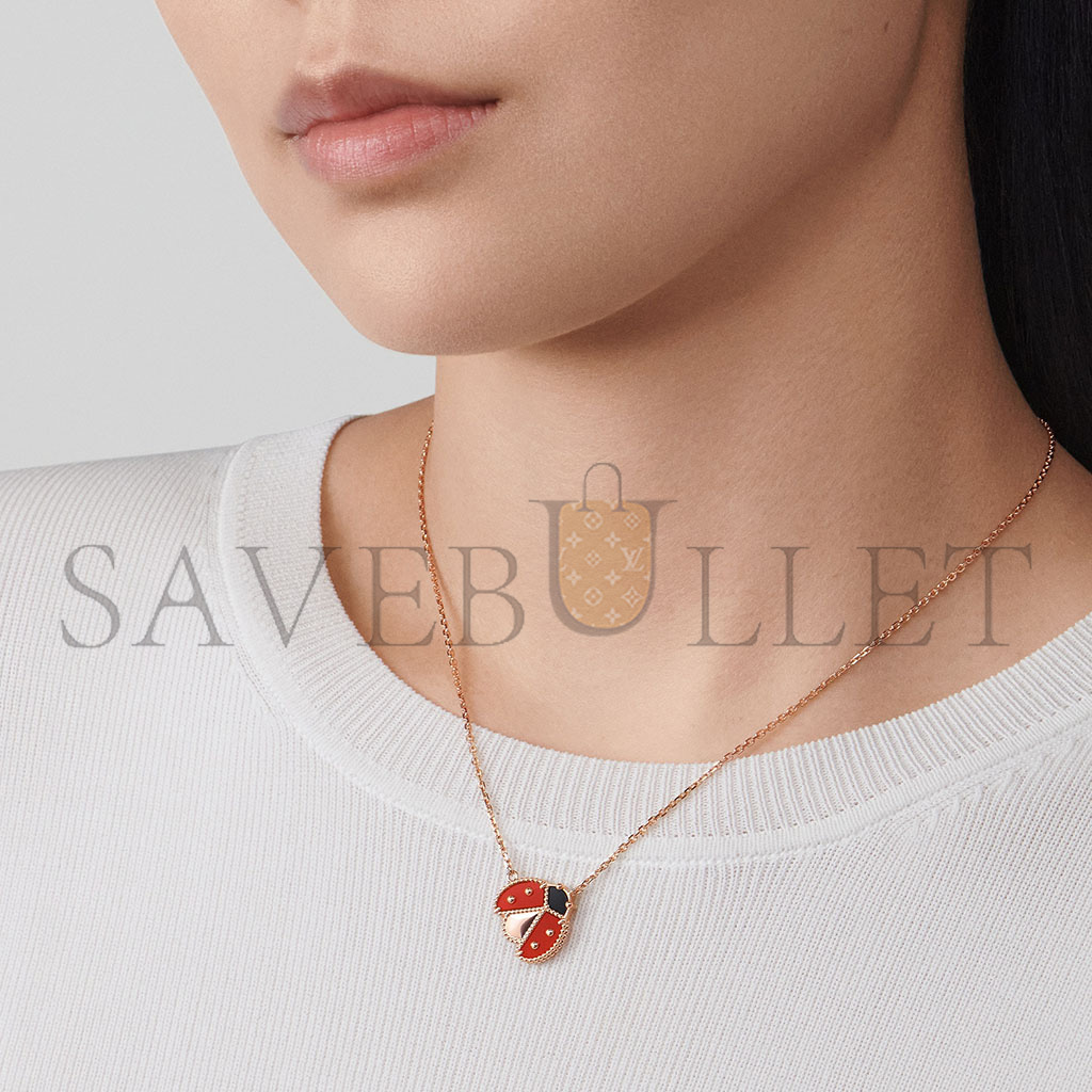 V*N CL*F arpels lucky spring pendant, open wings ladybug vcarp9x000